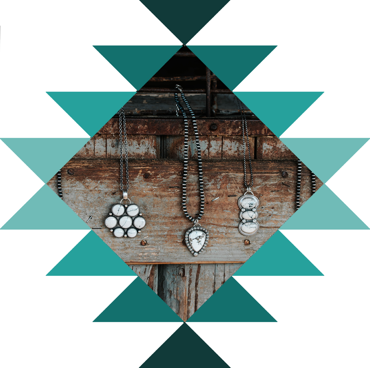 PENDANTS/NECKLACES