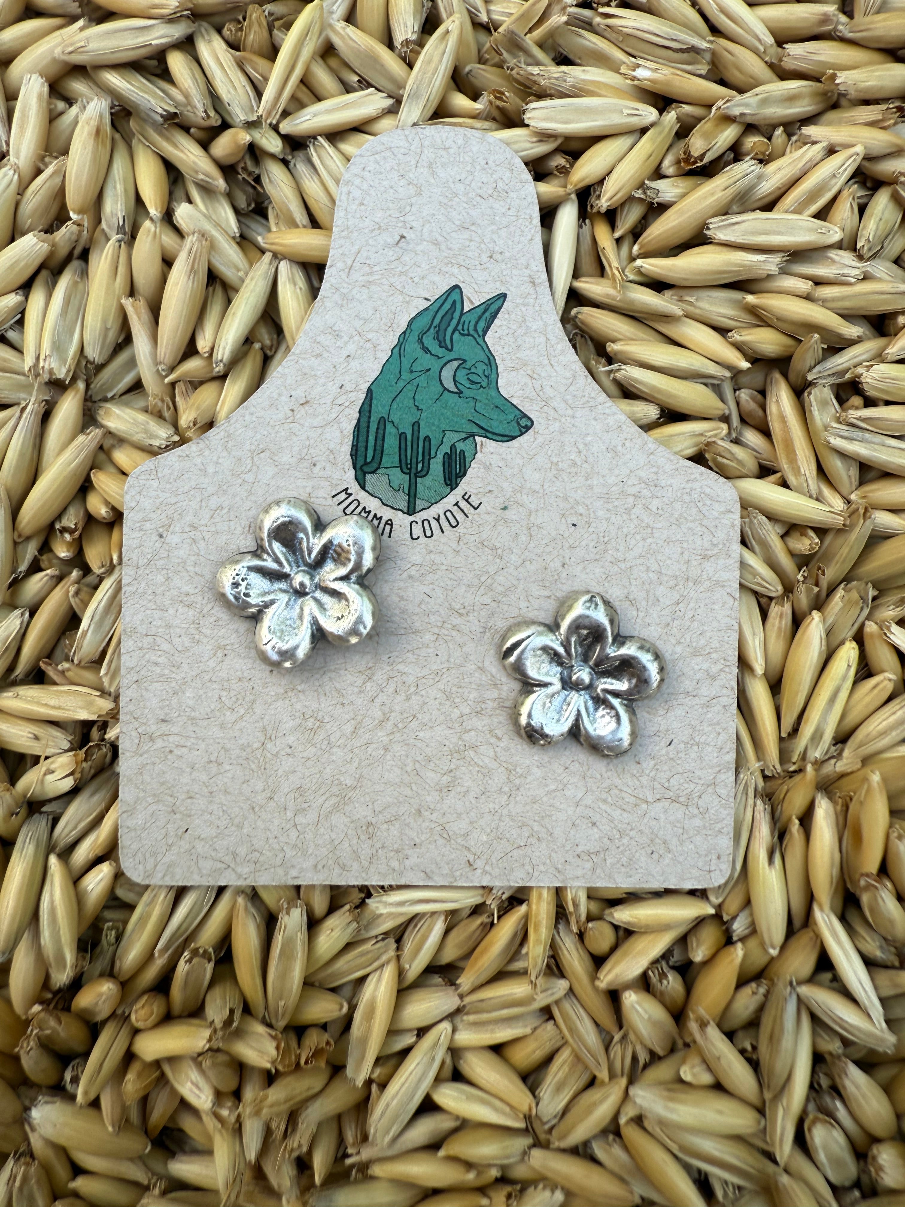 Flower Studs - Petunia