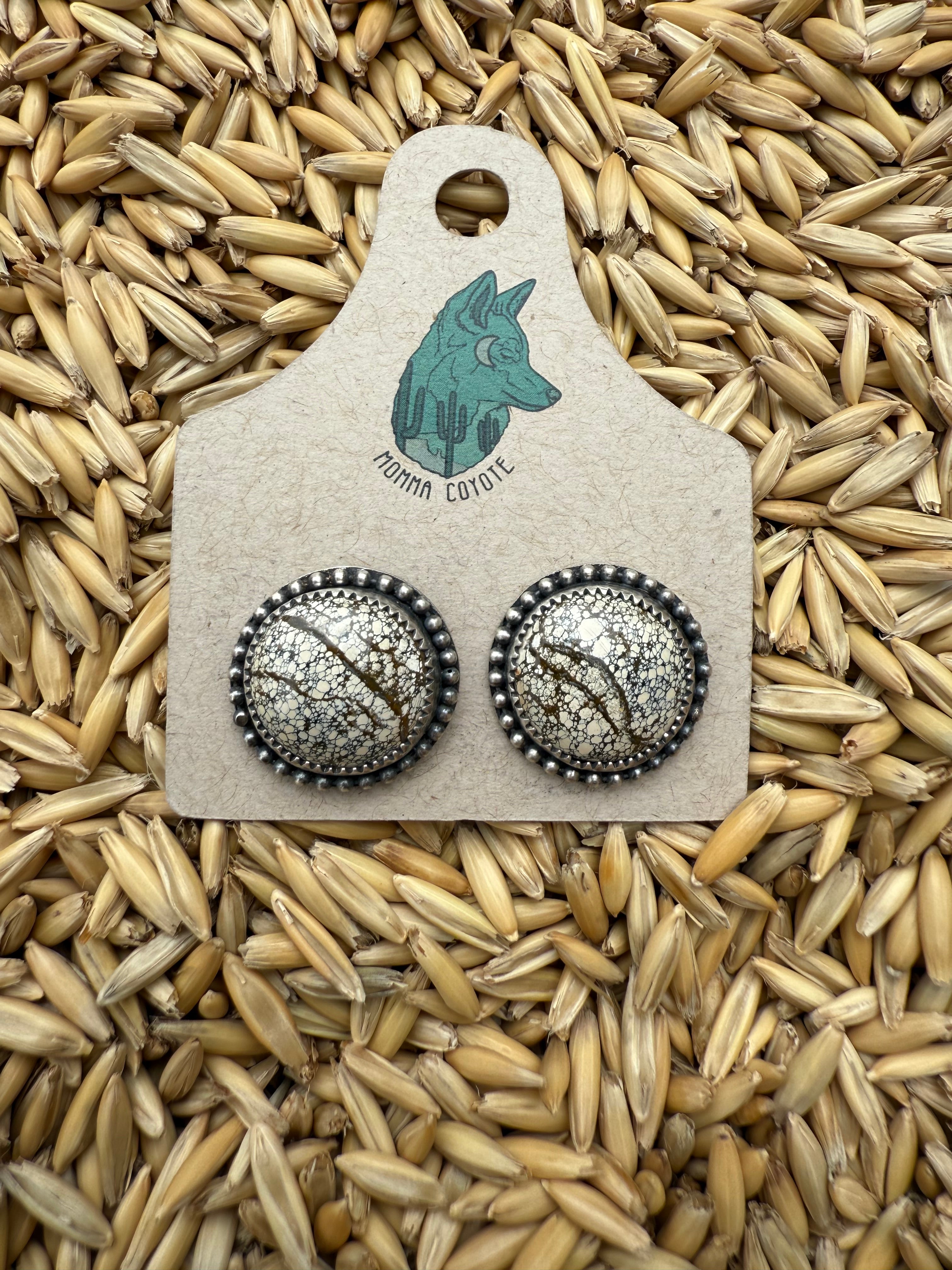 Ivory Creek Circle with Border Studs